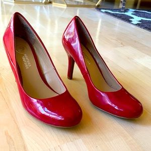 Red Moootsie Tootsie heels 👠